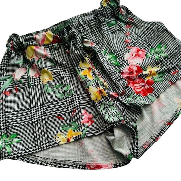 LA Gypsy Multicolor Plaid Floral Shorts Women’s Medium - Picture 3 of 6